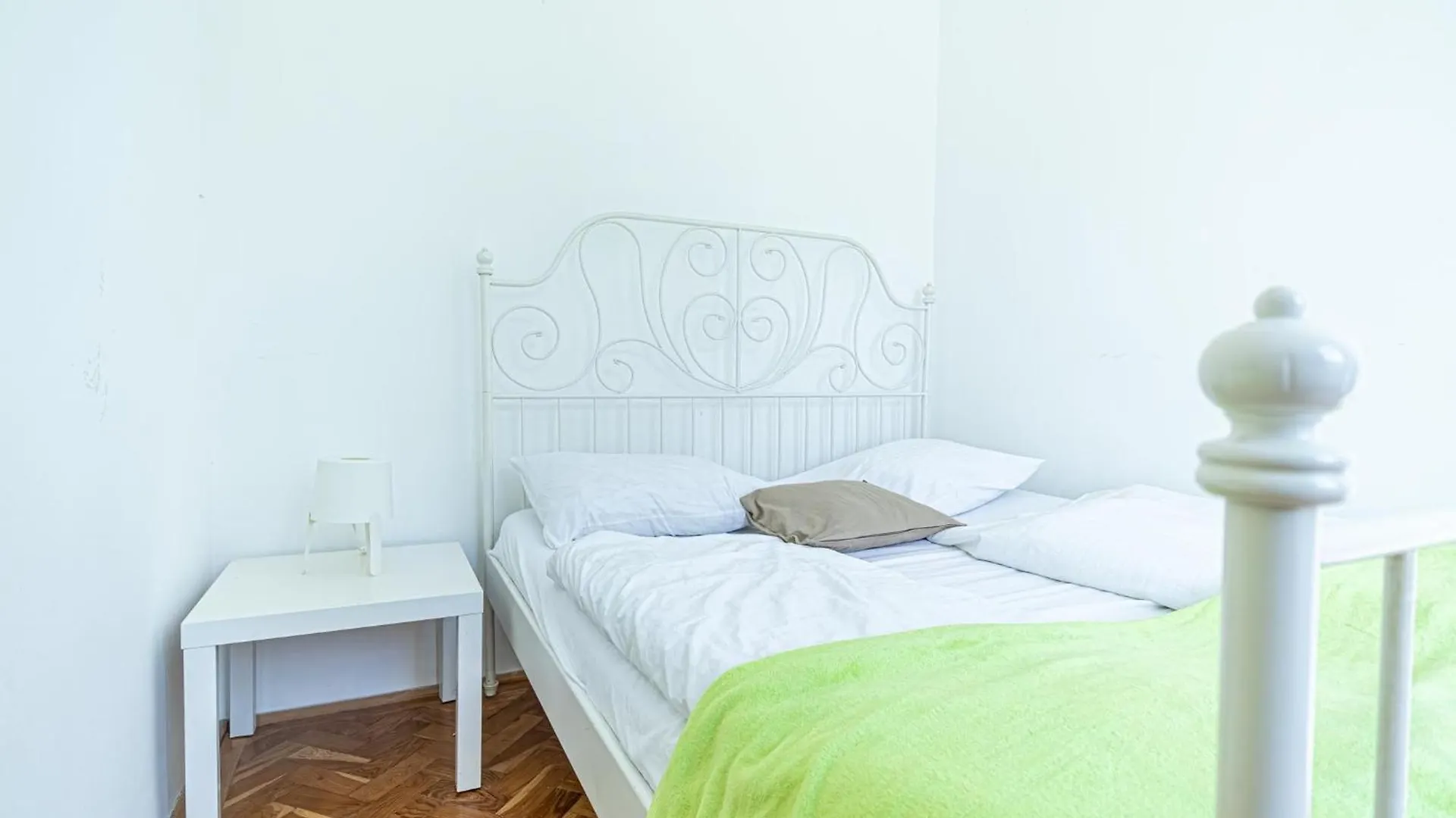 Stylish 2Br Shared Apt For Longstays Margareten, Up To 5P Wien 0*,