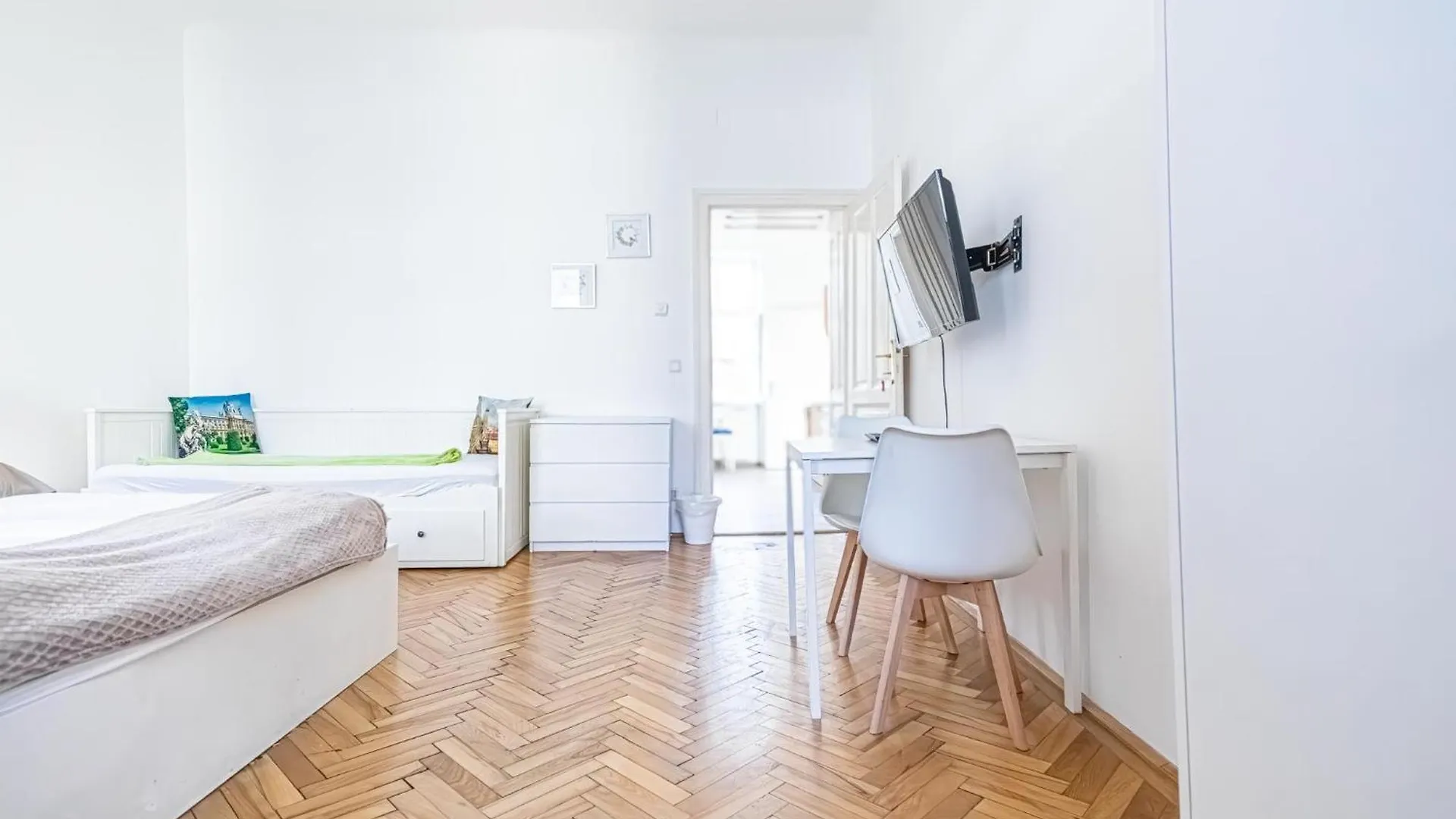 Stylish 2Br Shared Apt For Longstays Margareten, Up To 5P Vienna